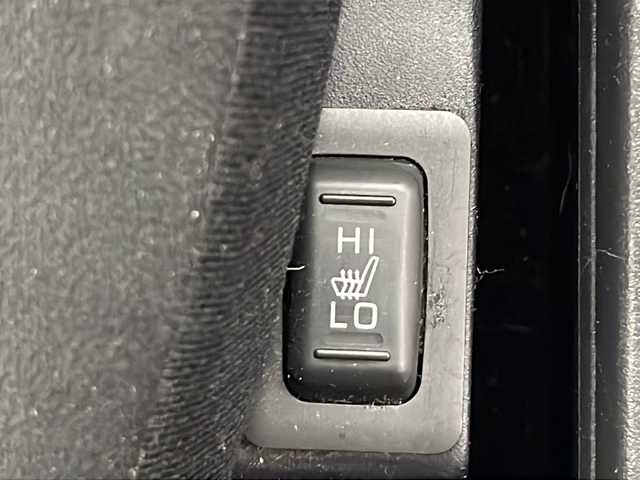 三菱 デリカＤ：５ D－Power package 秋田県 2016(平28)年 5.4万km ダイヤモンドブラックマイカ ４ＷＤ/2WD⇔4WD切替/社外ナビ/　(CD/DVD/フルセグTV/Bluetooth/AM/FM)/バックカメラ/クルーズコントロール/両側パワースライドドア/パドルシフト/前席シートヒーター/オートライト/社外フォグランプ/スマートキー/スペアキー/社外フロアマット/ＥＴＣ/取扱説明書/保証書