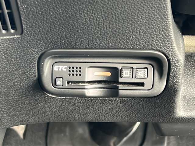 ホンダ ヴェゼル X ホンダセンシング 福島県 2017(平29)年 5.5万km クリスタルブラックパール 純正ナビ　ＢＴ　フルセグ　バックＣ　ホンダセンシング　ワイパーデアイサー　ビルトインＥＴＣ　電子Ｐ　追従クルコン　自動防眩ミラー　前席シートヒーター　ＬＥＤヘッドライト　フォグ　ステリモ　ＥＣＯＮ