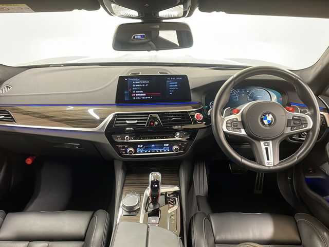 ＢＭＷ Ｍ５ 道央・札幌 2019(令1)年 2.7万km ガンＭ /4WD//純正コネクテッドナビ/（CD/DVD/FM/AM/BT/USB/フルセグTV）//純正２０インチAW//デジタルタコメーター//パドルシフト//追従クルーズコントロール//オートライト//衝突軽減ブレーキ//液晶スマートキー//ワイヤレス充電//ドライブモード//ハンドルヒーター//純正フロアマット//エアーシート//シートヒーター//後席サンシェード//リアガラスシェード