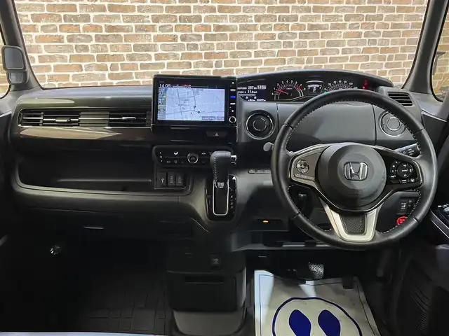 ホンダ Ｎ ＢＯＸ G L ターボ ホンダセンシング 岩手県 2020(令2)年 2.7万km プラチナホワイトパール ワンオーナー/４WD/ターボ/両側パワースライドドア/パドルシフト/ホンダセンシング/衝突軽減ブレーキ/アダプティブクルーズコントロール/車線維持支援機能/路外逸脱抑制機能/誤発進抑制機能/オートハイビーム/横滑り防止装置/アイドリングストップ/前席シートヒーター/アレルクリーンプラスシート/純正ナビ/フルセグTV/バックカメラ/ドライブレコーダー/ETC/フルLEDヘッドライト/純正１５インチアルミホイール