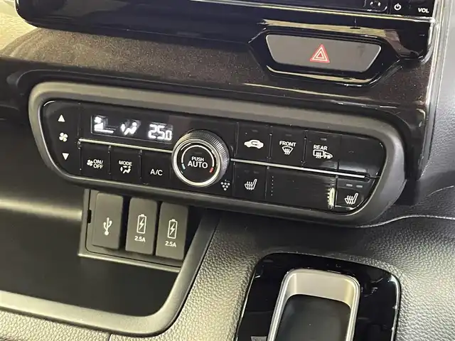 ホンダ Ｎ ＢＯＸ G L ターボ ホンダセンシング 岩手県 2020(令2)年 2.7万km プラチナホワイトパール ワンオーナー/４WD/ターボ/両側パワースライドドア/パドルシフト/ホンダセンシング/衝突軽減ブレーキ/アダプティブクルーズコントロール/車線維持支援機能/路外逸脱抑制機能/誤発進抑制機能/オートハイビーム/横滑り防止装置/アイドリングストップ/前席シートヒーター/アレルクリーンプラスシート/純正ナビ/フルセグTV/バックカメラ/ドライブレコーダー/ETC/フルLEDヘッドライト/純正１５インチアルミホイール