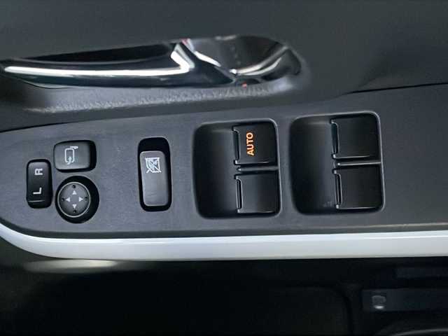 スズキ ハスラー F リミテッド 福島県 2017(平29)年 6.3万km クリスタルホワイトパール/ブラック2トーン レーダーブレーキサポート　社外ナビ　バックＣ　ＥＴＣ　フルセグ　ＢＴ　ステリモ　前席シートヒーター　スペアキー　純正ゴムマット　純正ドアバイザー　ＨＩＤヘッドライト　オートライト　電格ミラー　取説