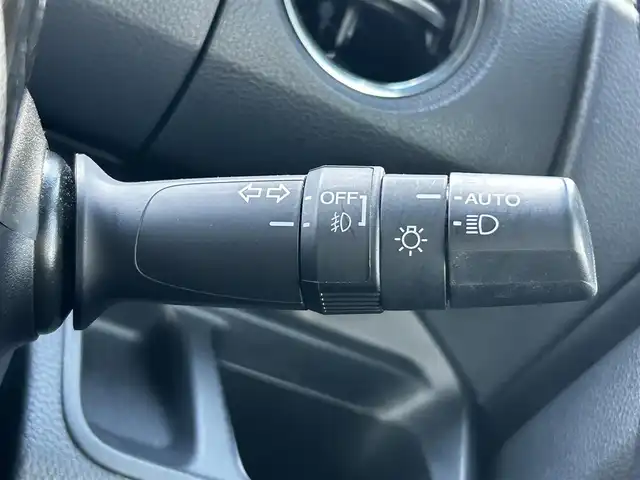 ホンダ Ｎ ＢＯＸ カスタム G L ターボ ホンダセンシング 福島県 2017(平29)年 4.2万km プレミアムホワイトパールⅡ ホンダセンシング/衝突軽減ブレーキ〈CMBS〉/誤発進抑制機能/後方誤発進抑制機能/歩行者事故低減ステアリング/路外逸脱抑制機能/アダプティブクルーズコントロール〈ACC〉/車線維持支援システム〈LKAS〉/オートハイビーム/先行車発進お知らせ機能/標識認識機能/社外ナビゲーション/型番：MDV-Z704/【CD/DVD/SD/BT/TV】/バックカメラ/ドライブレコーダー/ビルトインETC/両側電動スライドドア/パドルシフト/ステアリングリモコン/LEDオートライト/LEDフォグランプ/リアドアサンシェード/ドアバイザー