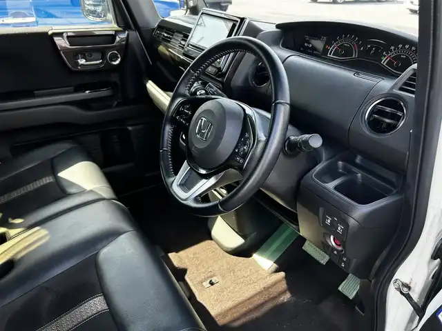 ホンダ Ｎ ＢＯＸ カスタム G L ターボ ホンダセンシング 福島県 2017(平29)年 4.2万km プレミアムホワイトパールⅡ ホンダセンシング/衝突軽減ブレーキ〈CMBS〉/誤発進抑制機能/後方誤発進抑制機能/歩行者事故低減ステアリング/路外逸脱抑制機能/アダプティブクルーズコントロール〈ACC〉/車線維持支援システム〈LKAS〉/オートハイビーム/先行車発進お知らせ機能/標識認識機能/社外ナビゲーション/型番：MDV-Z704/【CD/DVD/SD/BT/TV】/バックカメラ/ドライブレコーダー/ビルトインETC/両側電動スライドドア/パドルシフト/ステアリングリモコン/LEDオートライト/LEDフォグランプ/リアドアサンシェード/ドアバイザー