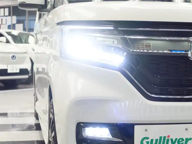 ホンダ Ｎ ＢＯＸ カスタム G L ホンダセンシング 千葉県 2018(平30)年 1.8万km プラチナホワイトパール 純正ナビ/・AM/FM/CD/DVD/Bluetooth/AUX/フルセグTV/バックカメラ /純正フロアマット/純正ドアバイザー/純正15インチAW/ビルトインETC/スマートキー×2本/レーダークルーズコントロール/レーンキープアシスト/衝突軽減ブレーキ/LEDヘッドライト/オートライト/パワースライドドア/取扱説明書/保証書