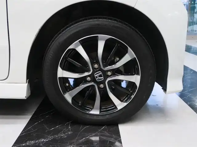 ホンダ Ｎ ＢＯＸ カスタム G L ホンダセンシング 千葉県 2018(平30)年 1.8万km プラチナホワイトパール 純正ナビ/・AM/FM/CD/DVD/Bluetooth/AUX/フルセグTV/バックカメラ /純正フロアマット/純正ドアバイザー/純正15インチAW/ビルトインETC/スマートキー×2本/レーダークルーズコントロール/レーンキープアシスト/衝突軽減ブレーキ/LEDヘッドライト/オートライト/パワースライドドア/取扱説明書/保証書