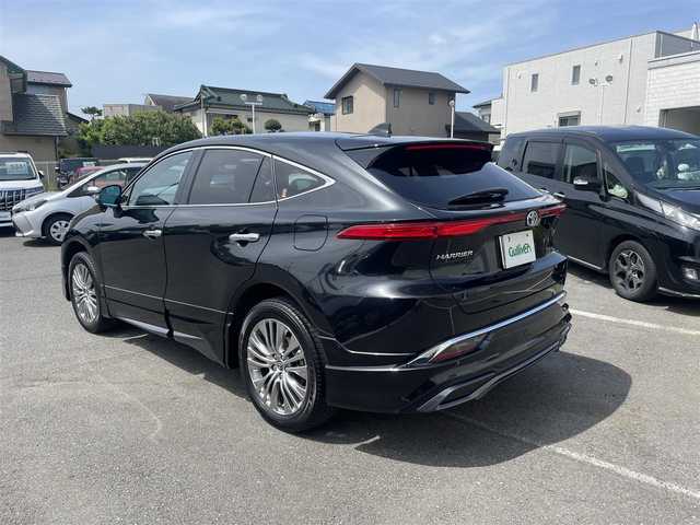 トヨタ ハリアー ハイブリッド Z 神奈川県 2023(令5)年 1.7万km 黒
