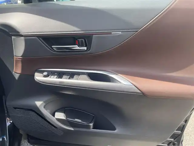 トヨタ ハリアー ハイブリッド Z 神奈川県 2023(令5)年 1.7万km 黒