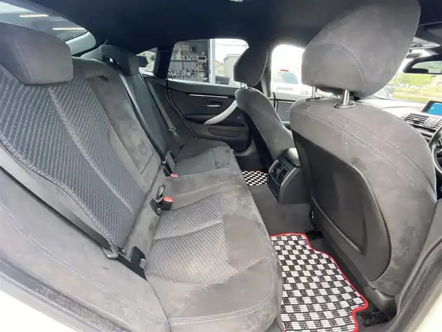 ＢＭＷ ４２０ｉ グランクーペ Mスポーツ 福岡県 2017(平29)年 8.2万km アルピンホワイトⅢ ACC/純正ナビ/バックカメラ/前席パワーシート/ブラインドスポット/ミラー型ETC/パドルシフト/オートライト/ドラレコ/保証書/取説/スペアキー