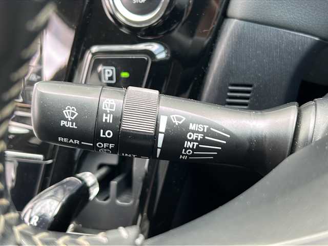 トヨタ プリウス α S ツーリングセレ GRスポーツ 富山県 2019(令1)年 3.6万km ホワイトパールクリスタルシャイン 純正SDナビ（型式：NSCN-W68）/フルセグ/バックカメラ/LEDヘッドライト/スマートキー/純正アルミ/電動格納ミラー/ウィンカーミラー/ビルトインETC/プッシュスタート/ステアリングスイッチ