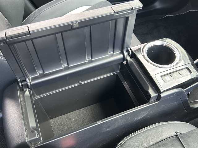トヨタ プリウス α S ツーリングセレ GRスポーツ 富山県 2019(令1)年 3.6万km ホワイトパールクリスタルシャイン 純正SDナビ（型式：NSCN-W68）/フルセグ/バックカメラ/LEDヘッドライト/スマートキー/純正アルミ/電動格納ミラー/ウィンカーミラー/ビルトインETC/プッシュスタート/ステアリングスイッチ