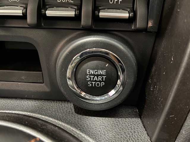 トヨタ ８６ GT ブリティッシュグリーンリミテッド 埼玉県 2019(令1)年 1.3万km Ｄグリーン 特別限定車/TRDエアロパーツ/純正SDナビ/　　CD/DVD/BT/フルセグ/バックカメラ/クルーズコントロール/LEDオートライト/ハーフレザーシート/シートヒーター/純正17インチアルミホイール　/ステアリングスイッチ/USBポート/スマートキー/ETC2.0/禁煙車