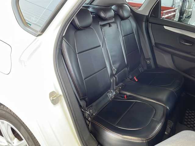ＢＭＷ ２１８ｉ アクティブツアラー 愛媛県 2015(平27)年 7.7万km 白 純正ナビ/・CD/DVD再生/・Bluetooth接続/・HDDミュージックサーバー/・AM/FM/バックカメラ/ETC/インテリジェントセーフティ/・衝突被害軽減システム/・歩行者警告/・車線逸脱警告/・横滑り防止装置/前方ドライブレコーダー/革調シートカバー/純正16インチアルミホイール/スマートキー/プッシュスタート
