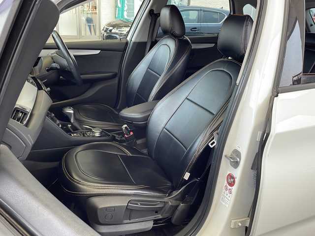 ＢＭＷ ２１８ｉ アクティブツアラー 愛媛県 2015(平27)年 7.7万km 白 純正ナビ/・CD/DVD再生/・Bluetooth接続/・HDDミュージックサーバー/・AM/FM/バックカメラ/ETC/インテリジェントセーフティ/・衝突被害軽減システム/・歩行者警告/・車線逸脱警告/・横滑り防止装置/前方ドライブレコーダー/革調シートカバー/純正16インチアルミホイール/スマートキー/プッシュスタート