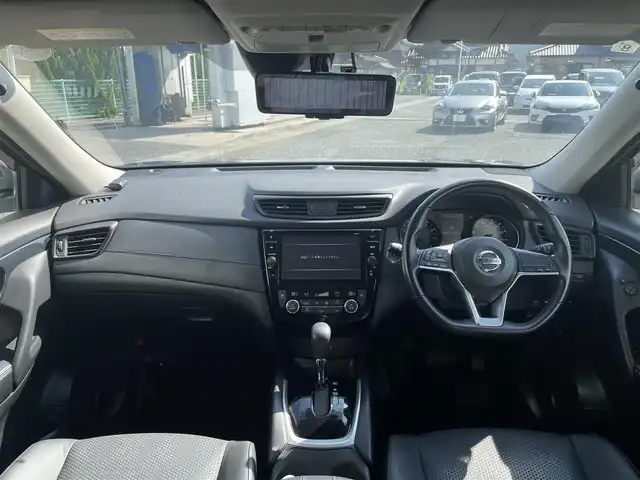 日産 エクストレイル 20X エクストリーマーX 熊本県 2017(平29)年 2.4万km ダイヤモンドブラック 純正9型ナビ/サンルーフ/全周囲カメラ/純正ドライブレコーダー/純正デジタルインナーミラー/全席シートヒーター/電動リヤゲート/社外ETC/ステアリングリモコン/車線警報/衝突軽減ブレーキ/オートライト/アイドリングストップ/４WD/電動格納ミラー/禁煙車