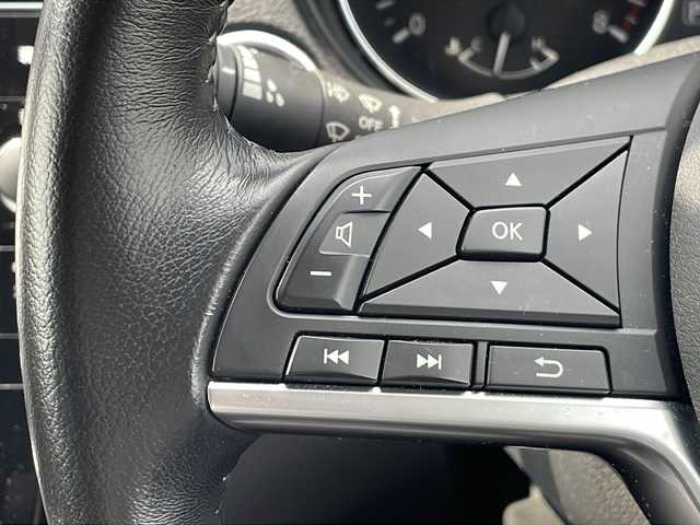 日産 エクストレイル 20X エクストリーマーX 三重県 2017(平29)年 2.4万km ダイヤモンドブラック 純正9型ナビ/サンルーフ/全周囲カメラ/純正ドライブレコーダー/純正デジタルインナーミラー/全席シートヒーター/電動リヤゲート/社外ETC/ステアリングリモコン/車線警報/衝突軽減ブレーキ/オートライト/アイドリングストップ/４WD/電動格納ミラー/禁煙車