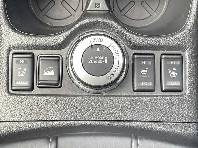 日産 エクストレイル 20X エクストリーマーX 三重県 2017(平29)年 2.4万km ダイヤモンドブラック 純正9型ナビ/サンルーフ/全周囲カメラ/純正ドライブレコーダー/純正デジタルインナーミラー/全席シートヒーター/電動リヤゲート/社外ETC/ステアリングリモコン/車線警報/衝突軽減ブレーキ/オートライト/アイドリングストップ/４WD/電動格納ミラー/禁煙車