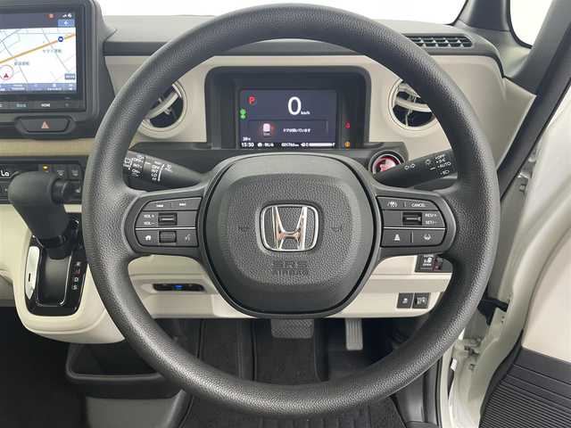 ホンダ Ｎ ＢＯＸ 富山県 2025(令7)年 0.2万km プラチナホワイトパール 純正8型ナビ（AM/FM/BT/USB/フルセグ）/バックカメラ/ETC/片側パワースライドドア/シートヒーター/衝突被害軽減システム/レーダークルーズコントロール/レーンキープアシスト/コーナーセンサー/横滑り防止装置/オートLEDライト/純正フロアマット/オートホールド付電子パーキング/ステアリングスイッチ/スマートキー/スペアキー