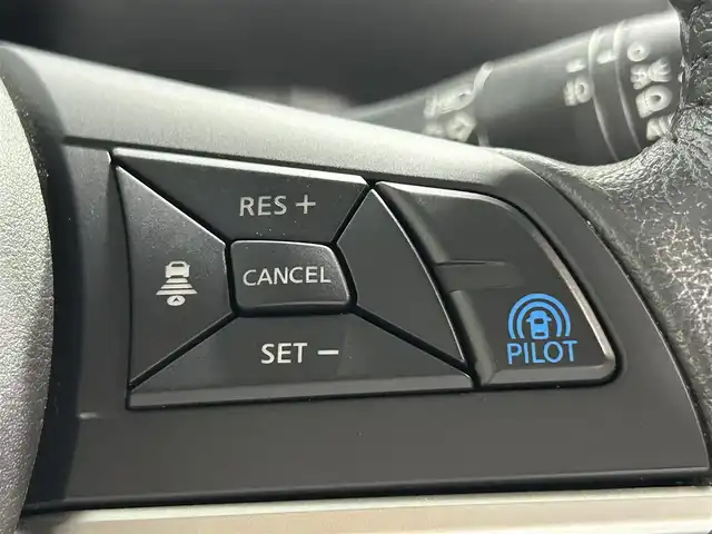 日産 セレナ ハイウェイスター 大阪府 2017(平29)年 2.9万km ダイヤモンドブラック ProPILOT 純正9incナビTV 360カメラ 後席モニター デジタルインナーミラー ハンズフリー両側パワースライドドア 衝突軽減 レーダーC クリアランスソナー パークアシスト ドラレコ
