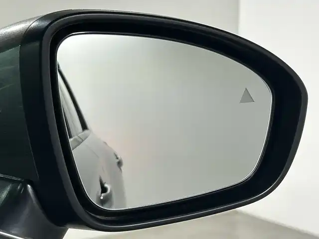 日産 オーラ G 神奈川県 2021(令3)年 2.7万km ダークメタルグレー 純正9インチワイドコネクトナビ/BT&USB&HDMI&Apple Car Play Android Auto フルセグTV/インテリジェントアラウンドビューモニター/BOSEパーソナルプラスサウンドシステム/プロパイロット/インテリジェントクルーズコントロール/インテリジェントエマージェンシーブレーキ/踏み間違い衝突防止アシスト/標識検知機能/前方衝突予測警報/車線逸脱警報/ふらつき警報/車線逸脱防止支援システム/エマージェンシーストップシグナル/後側方衝突防止支援システム/後側方車両検知警報/後退時車両検知機能/電動パーキングブレーキ/ブレーキオートホールド/デジタルインナーミラー/ワイヤレス充電器/純正ドライブレコーダー/純正ビルトインETC2.0/ハーフレザーシート/LEDヘッドライト/オートマチックハイビーム/LEDヘッドライト