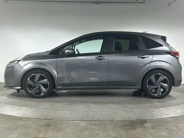 日産 オーラ G 神奈川県 2021(令3)年 2.7万km ダークメタルグレー 純正9インチワイドコネクトナビ/BT&USB&HDMI&Apple Car Play Android Auto フルセグTV/インテリジェントアラウンドビューモニター/BOSEパーソナルプラスサウンドシステム/プロパイロット/インテリジェントクルーズコントロール/インテリジェントエマージェンシーブレーキ/踏み間違い衝突防止アシスト/標識検知機能/前方衝突予測警報/車線逸脱警報/ふらつき警報/車線逸脱防止支援システム/エマージェンシーストップシグナル/後側方衝突防止支援システム/後側方車両検知警報/後退時車両検知機能/電動パーキングブレーキ/ブレーキオートホールド/デジタルインナーミラー/ワイヤレス充電器/純正ドライブレコーダー/純正ビルトインETC2.0/ハーフレザーシート/LEDヘッドライト/オートマチックハイビーム/LEDヘッドライト
