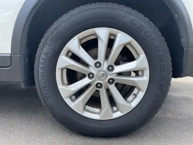 日産 エクストレイル 20X エマージェンシーブレーキ 宮城県 2015(平27)年 10.9万km ブリリアントホワイトパール (株)IDOMが運営する【じしゃロン仙台店】の自社ローン専用車両になりますこちらは現金またはオートローンご利用時の価格です。自社ローンご希望の方は別途その旨お申付け下さい/4WD/純正ナビ/CD/DVD/BT/エマージェンシーブレーキ/シートヒーター/バックカメラ/ETC/スマートキー/プッシュスタート