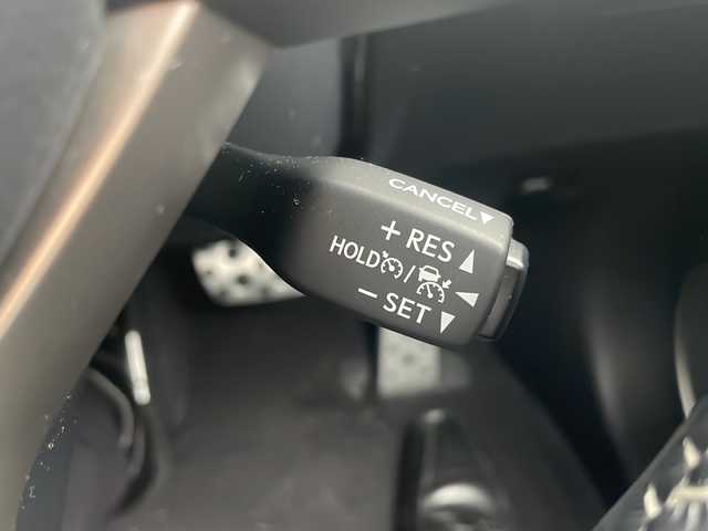 レクサス ＲＸ 450h Fスポーツ 福島県 2016(平28)年 7.2万km ホワイトノーヴァガラスフレーク レクサスセーフティセンス/・プリクラッシュセーフティ/・レーダークルーズコントロール/・車線逸脱警報装置/・アダプティブハイビーム/・コーナーセンサー/・BSM/純正ナビ/・フルセグTV/CD/DVD/BT/AUX/USB/FM/AM/・バックカメラ/・アラウンドビューモニター/ビルトインETC2.0/前後ドラレコ/・型番：ZDR048/レザーシート/・D+N席パワーシート/・シートヒーター/・エアシート/・メモリーシート/革張りステアリング/・ステアリングスイッチ/・パドルシフト/・ステアリングヒーター/サンルーフ/電動リアゲート/ヘッドアップディスプレイ/電子パーキング/・オートブレーキホールド/電動格納ミラー/・ウィンカーミラー/・オートミラー/プッシュスタート/・スマートキー/・スペアキー1本/LEDヘッドライト/・フォグランプ/・オートライト/純正フロアマット/ルーフレール