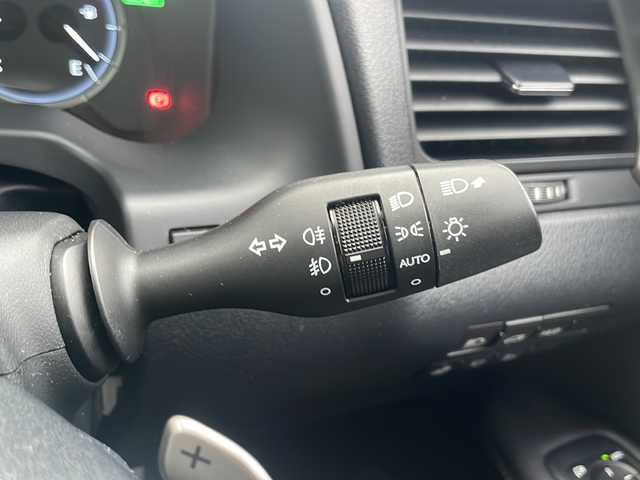 レクサス ＲＸ 450h Fスポーツ 福島県 2016(平28)年 7.2万km ホワイトノーヴァガラスフレーク レクサスセーフティセンス/・プリクラッシュセーフティ/・レーダークルーズコントロール/・車線逸脱警報装置/・アダプティブハイビーム/・コーナーセンサー/・BSM/純正ナビ/・フルセグTV/CD/DVD/BT/AUX/USB/FM/AM/・バックカメラ/・アラウンドビューモニター/ビルトインETC2.0/前後ドラレコ/・型番：ZDR048/レザーシート/・D+N席パワーシート/・シートヒーター/・エアシート/・メモリーシート/革張りステアリング/・ステアリングスイッチ/・パドルシフト/・ステアリングヒーター/サンルーフ/電動リアゲート/ヘッドアップディスプレイ/電子パーキング/・オートブレーキホールド/電動格納ミラー/・ウィンカーミラー/・オートミラー/プッシュスタート/・スマートキー/・スペアキー1本/LEDヘッドライト/・フォグランプ/・オートライト/純正フロアマット/ルーフレール