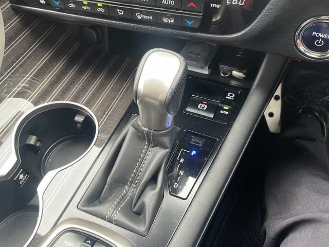 レクサス ＲＸ 450h Fスポーツ 福島県 2016(平28)年 7.2万km ホワイトノーヴァガラスフレーク レクサスセーフティセンス/・プリクラッシュセーフティ/・レーダークルーズコントロール/・車線逸脱警報装置/・アダプティブハイビーム/・コーナーセンサー/・BSM/純正ナビ/・フルセグTV/CD/DVD/BT/AUX/USB/FM/AM/・バックカメラ/・アラウンドビューモニター/ビルトインETC2.0/前後ドラレコ/・型番：ZDR048/レザーシート/・D+N席パワーシート/・シートヒーター/・エアシート/・メモリーシート/革張りステアリング/・ステアリングスイッチ/・パドルシフト/・ステアリングヒーター/サンルーフ/電動リアゲート/ヘッドアップディスプレイ/電子パーキング/・オートブレーキホールド/電動格納ミラー/・ウィンカーミラー/・オートミラー/プッシュスタート/・スマートキー/・スペアキー1本/LEDヘッドライト/・フォグランプ/・オートライト/純正フロアマット/ルーフレール