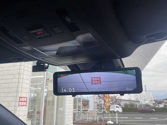 レクサス ＲＸ 450h Fスポーツ 福島県 2016(平28)年 7.2万km ホワイトノーヴァガラスフレーク レクサスセーフティセンス/・プリクラッシュセーフティ/・レーダークルーズコントロール/・車線逸脱警報装置/・アダプティブハイビーム/・コーナーセンサー/・BSM/純正ナビ/・フルセグTV/CD/DVD/BT/AUX/USB/FM/AM/・バックカメラ/・アラウンドビューモニター/ビルトインETC2.0/前後ドラレコ/・型番：ZDR048/レザーシート/・D+N席パワーシート/・シートヒーター/・エアシート/・メモリーシート/革張りステアリング/・ステアリングスイッチ/・パドルシフト/・ステアリングヒーター/サンルーフ/電動リアゲート/ヘッドアップディスプレイ/電子パーキング/・オートブレーキホールド/電動格納ミラー/・ウィンカーミラー/・オートミラー/プッシュスタート/・スマートキー/・スペアキー1本/LEDヘッドライト/・フォグランプ/・オートライト/純正フロアマット/ルーフレール