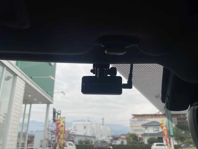 レクサス ＲＸ 450h Fスポーツ 福島県 2016(平28)年 7.2万km ホワイトノーヴァガラスフレーク レクサスセーフティセンス/・プリクラッシュセーフティ/・レーダークルーズコントロール/・車線逸脱警報装置/・アダプティブハイビーム/・コーナーセンサー/・BSM/純正ナビ/・フルセグTV/CD/DVD/BT/AUX/USB/FM/AM/・バックカメラ/・アラウンドビューモニター/ビルトインETC2.0/前後ドラレコ/・型番：ZDR048/レザーシート/・D+N席パワーシート/・シートヒーター/・エアシート/・メモリーシート/革張りステアリング/・ステアリングスイッチ/・パドルシフト/・ステアリングヒーター/サンルーフ/電動リアゲート/ヘッドアップディスプレイ/電子パーキング/・オートブレーキホールド/電動格納ミラー/・ウィンカーミラー/・オートミラー/プッシュスタート/・スマートキー/・スペアキー1本/LEDヘッドライト/・フォグランプ/・オートライト/純正フロアマット/ルーフレール