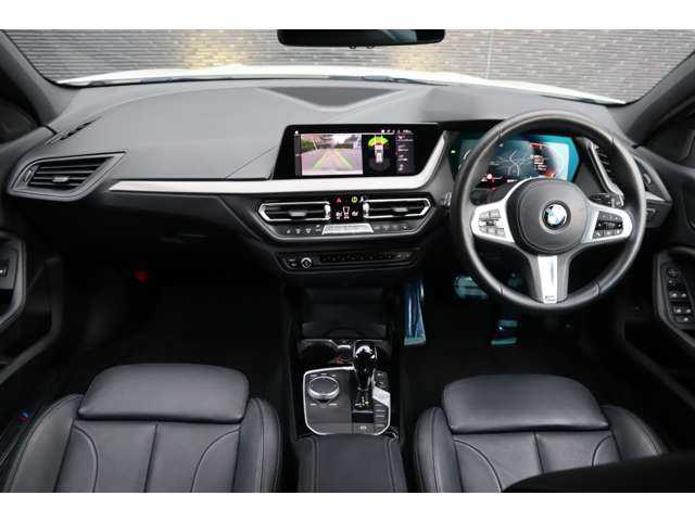 ＢＭＷ １１８ｉ Mスポーツ 大分県 2021(令3)年 2.9万km アルピンホワイトⅢ インテリジェントセーフティ/アダプティブクルーズコントロール/ブラインドスポットモニター/サンルーフ/純正ナビ/ＣａｒＰｌａｙ/Bluetooth/社外ＴＶ/ワイヤレス充電/バックカメラ/黒革/パワーシート/シートヒーター/ＬＥＤヘッドライト/オートハイビーム/純正１８インチＡＷ/ミラー一体型ＥＴＣ/純正ドライブレコーダー