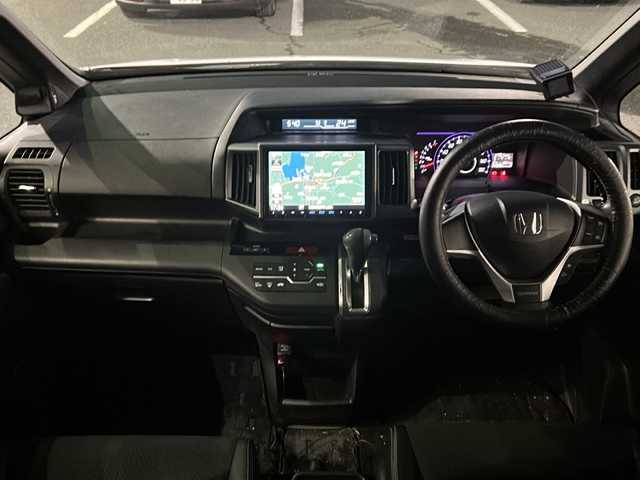 ホンダ ステップワゴン スパーダ Z クールスピリット 京都府 2013(平25)年 10.8万km ホワイトオーキッドパール 〇ワンオーナー/〇純正ナビ/〇スマートキー/〇ドライブレコーダー/〇フロアマット/両側パワースライドドア