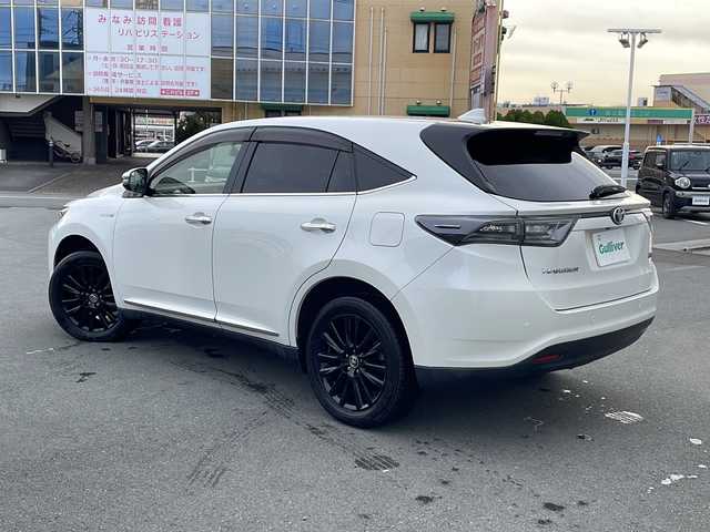 トヨタ ハリアー ハイブリッド プレミアム アドバンスドP 三重県 2015(平27)年 11.9万km ホワイトパールクリスタルシャイン 純正メーカーOPナビ/CD/DVD/フルセグTV/Bluetooth/AUX/全方位カメラ/JBLサウンド/革調シートカバー/D席パワーシート/前後ドライブレコーダー/レーンディパーチャーアラート/インテリジェントクリアランスソナー/プリクラッシュセーフティ/クルーズコントロール/パワーバックドア/純正フロアマット/ドアバイザー/プッシュスタート/純正ラゲッジマット/純正18インチアルミ