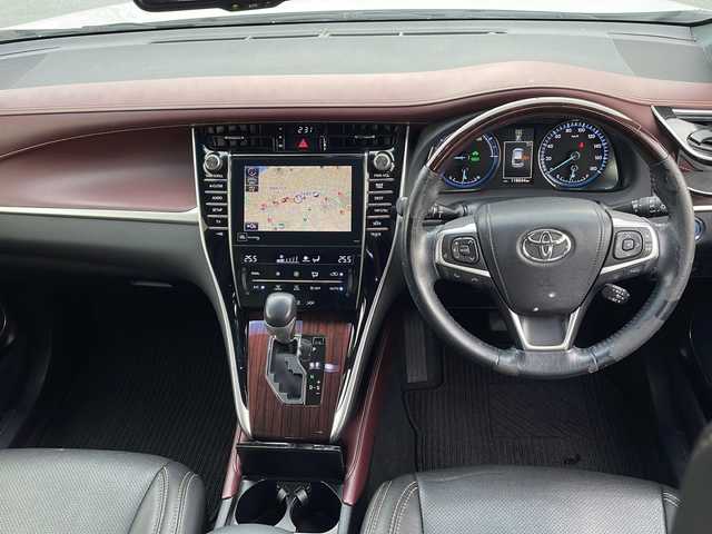 トヨタ ハリアー ハイブリッド プレミアム アドバンスドP 三重県 2015(平27)年 11.9万km ホワイトパールクリスタルシャイン 純正メーカーOPナビ/CD/DVD/フルセグTV/Bluetooth/AUX/全方位カメラ/JBLサウンド/革調シートカバー/D席パワーシート/前後ドライブレコーダー/レーンディパーチャーアラート/インテリジェントクリアランスソナー/プリクラッシュセーフティ/クルーズコントロール/パワーバックドア/純正フロアマット/ドアバイザー/プッシュスタート/純正ラゲッジマット/純正18インチアルミ