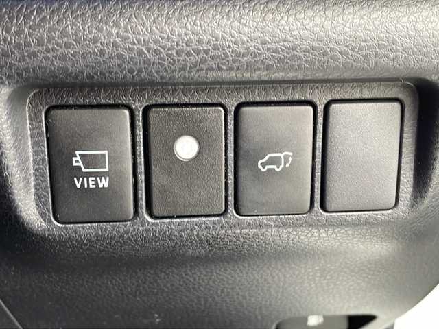 トヨタ ハリアー ハイブリッド プレミアム アドバンスドP 三重県 2015(平27)年 11.9万km ホワイトパールクリスタルシャイン 純正メーカーOPナビ/CD/DVD/フルセグTV/Bluetooth/AUX/全方位カメラ/JBLサウンド/革調シートカバー/D席パワーシート/前後ドライブレコーダー/レーンディパーチャーアラート/インテリジェントクリアランスソナー/プリクラッシュセーフティ/クルーズコントロール/パワーバックドア/純正フロアマット/ドアバイザー/プッシュスタート/純正ラゲッジマット/純正18インチアルミ