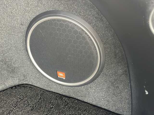 トヨタ ハリアー ハイブリッド プレミアム アドバンスドP 三重県 2015(平27)年 11.9万km ホワイトパールクリスタルシャイン 純正メーカーOPナビ/CD/DVD/フルセグTV/Bluetooth/AUX/全方位カメラ/JBLサウンド/革調シートカバー/D席パワーシート/前後ドライブレコーダー/レーンディパーチャーアラート/インテリジェントクリアランスソナー/プリクラッシュセーフティ/クルーズコントロール/パワーバックドア/純正フロアマット/ドアバイザー/プッシュスタート/純正ラゲッジマット/純正18インチアルミ