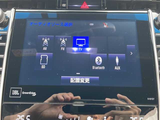トヨタ ハリアー ハイブリッド プレミアム アドバンスドP 三重県 2015(平27)年 11.9万km ホワイトパールクリスタルシャイン 純正メーカーOPナビ/CD/DVD/フルセグTV/Bluetooth/AUX/全方位カメラ/JBLサウンド/革調シートカバー/D席パワーシート/前後ドライブレコーダー/レーンディパーチャーアラート/インテリジェントクリアランスソナー/プリクラッシュセーフティ/クルーズコントロール/パワーバックドア/純正フロアマット/ドアバイザー/プッシュスタート/純正ラゲッジマット/純正18インチアルミ