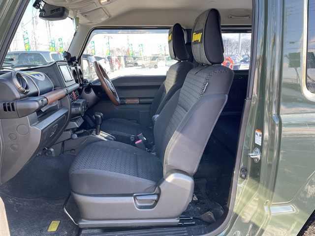 スズキ ジムニー XG 道央・札幌 2019(平31)年 15.3万km ジャングルグリーン ４WD/純正SDナビ/AM/FM/BT/SD/CD/DVD/フルセグ/衝突被害軽減ブレーキ/横滑り防止装置/ダウンヒルアシストコントロール/センターデフロック/レーンキープアシスト/バックカメラ/革巻きステアリング/リモコンキー/ハロゲンヘッドライト/オートライト/ヘッドライトレベライザー/純正フロアマット/ドアバイザー/ルーフレール/社外AW付夏タイヤ積込/185/85/R16/2023年/山6mm