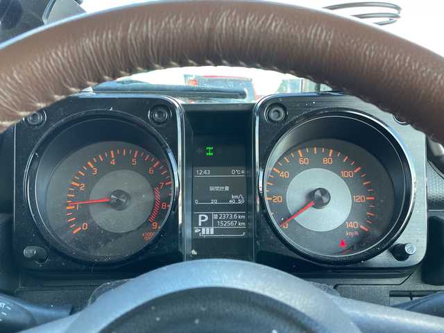 スズキ ジムニー XG 道央・札幌 2019(平31)年 15.3万km ジャングルグリーン ４WD/純正SDナビ/AM/FM/BT/SD/CD/DVD/フルセグ/衝突被害軽減ブレーキ/横滑り防止装置/ダウンヒルアシストコントロール/センターデフロック/レーンキープアシスト/バックカメラ/革巻きステアリング/リモコンキー/ハロゲンヘッドライト/オートライト/ヘッドライトレベライザー/純正フロアマット/ドアバイザー/ルーフレール/社外AW付夏タイヤ積込/185/85/R16/2023年/山6mm