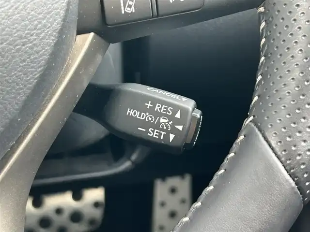 レクサス ＲＸ 450h Fスポーツ 群馬県 2022(令4)年 3.1万km ホワイトノーヴァガラスフレーク 純正メモリーナビ/（AM/FM/DISC/USB/Bluetooth/フルセグTV）/Lexus Safty System+/・プリクラッシュセーフティシステム/・レーントレーシングアシスト/・アダプティブハイビームシステム/・レーダークルーズコントロール/・ロードサインアシスト/・先行車発進告知機能/・ブラインドスポットモニター/パノラミックモニター/サンルーフ/ヘッドアップディスプレイ/Fスポ専用ステアリング/パドルシフト/ステアリングスイッチ/ステアリングヒーター/追従クルコン/ECO/NORMAL/SPORT切替/電子パーキングブレーキ/オートブレーキホールド/LEDヘッドライト/LEDフォグランプ/オートライト/オートハイビーム/オートワイパー/電格ウインカーミラー/ドアミラーヒーター/D+N席エアシート＆シートヒーター/D席シートメモリー機能付きパワーシート/純正自動防眩ミラー/純正フロアマット/純正20インチアルミ/アルミスポーツペダル/リアサンシェード/ビルトインETC2.0/バニティミラー/保証書/取扱説明書/スペアキー