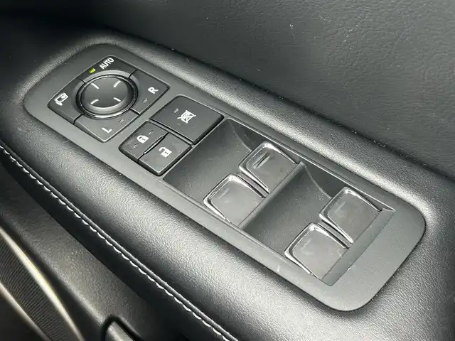 レクサス ＲＸ 450h Fスポーツ 群馬県 2022(令4)年 3.1万km ホワイトノーヴァガラスフレーク 純正メモリーナビ/（AM/FM/DISC/USB/Bluetooth/フルセグTV）/Lexus Safty System+/・プリクラッシュセーフティシステム/・レーントレーシングアシスト/・アダプティブハイビームシステム/・レーダークルーズコントロール/・ロードサインアシスト/・先行車発進告知機能/・ブラインドスポットモニター/パノラミックモニター/サンルーフ/ヘッドアップディスプレイ/Fスポ専用ステアリング/パドルシフト/ステアリングスイッチ/ステアリングヒーター/追従クルコン/ECO/NORMAL/SPORT切替/電子パーキングブレーキ/オートブレーキホールド/LEDヘッドライト/LEDフォグランプ/オートライト/オートハイビーム/オートワイパー/電格ウインカーミラー/ドアミラーヒーター/D+N席エアシート＆シートヒーター/D席シートメモリー機能付きパワーシート/純正自動防眩ミラー/純正フロアマット/純正20インチアルミ/アルミスポーツペダル/リアサンシェード/ビルトインETC2.0/バニティミラー/保証書/取扱説明書/スペアキー