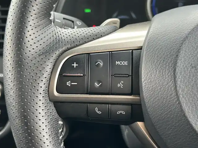 レクサス ＲＸ 450h Fスポーツ 群馬県 2022(令4)年 3.1万km ホワイトノーヴァガラスフレーク 純正メモリーナビ/（AM/FM/DISC/USB/Bluetooth/フルセグTV）/Lexus Safty System+/・プリクラッシュセーフティシステム/・レーントレーシングアシスト/・アダプティブハイビームシステム/・レーダークルーズコントロール/・ロードサインアシスト/・先行車発進告知機能/・ブラインドスポットモニター/パノラミックモニター/サンルーフ/ヘッドアップディスプレイ/Fスポ専用ステアリング/パドルシフト/ステアリングスイッチ/ステアリングヒーター/追従クルコン/ECO/NORMAL/SPORT切替/電子パーキングブレーキ/オートブレーキホールド/LEDヘッドライト/LEDフォグランプ/オートライト/オートハイビーム/オートワイパー/電格ウインカーミラー/ドアミラーヒーター/D+N席エアシート＆シートヒーター/D席シートメモリー機能付きパワーシート/純正自動防眩ミラー/純正フロアマット/純正20インチアルミ/アルミスポーツペダル/リアサンシェード/ビルトインETC2.0/バニティミラー/保証書/取扱説明書/スペアキー