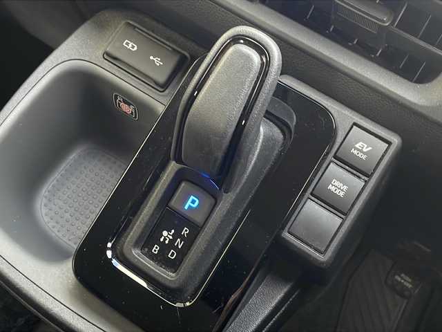 トヨタ シエンタ ハイブリッド Z 神奈川県 2023(令5)年 1万km プレシャスホワイトパール ワンオーナー/純正ディスプレイオーディオ/(FM/AM/CD/DVD/BT/USB/Miracast)/バックカメラ/フリップダウンモニター/両側パワースライドドア/レーダークルーズコントロール/ETC/レーンキープアシスト/BSM/スペアキー/衝突被害軽減ブレーキ/純正AW