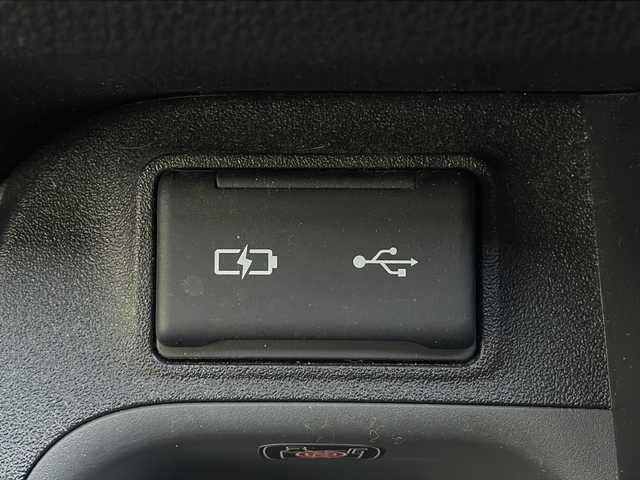 トヨタ シエンタ ハイブリッド Z 神奈川県 2023(令5)年 1万km プレシャスホワイトパール ワンオーナー/純正ディスプレイオーディオ/(FM/AM/CD/DVD/BT/USB/Miracast)/バックカメラ/フリップダウンモニター/両側パワースライドドア/レーダークルーズコントロール/ETC/レーンキープアシスト/BSM/スペアキー/衝突被害軽減ブレーキ/純正AW