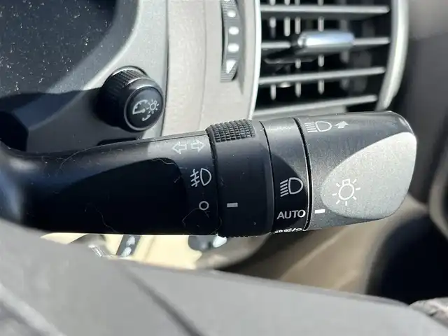 トヨタ ランドクルーザー プラド TX Lパッケージ 奈良県 2020(令2)年 2.4万km ホワイトパールクリスタルシャイン 純正９インチナビ（NSZT-Y68T）/（フルセグ／ＢＴ／ＣＤ／ＤＶＤ）/ベージュレザーシート/レーダークルーズコントロール/バックカメラ/プリクラッシュセーフティ/レーンキープアシスト/前席パワーシート/前席シートヒーター/エアーシート/LEDヘッドライト/ヘッドライトウォッシャー/ETC/純正17インチAW/保証書/取り扱い説明書/スペアキーX１