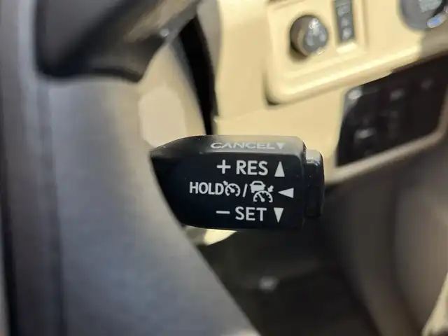 トヨタ ランドクルーザー プラド TX Lパッケージ 奈良県 2020(令2)年 2.4万km ホワイトパールクリスタルシャイン 純正９インチナビ（NSZT-Y68T）/（フルセグ／ＢＴ／ＣＤ／ＤＶＤ）/ベージュレザーシート/レーダークルーズコントロール/バックカメラ/プリクラッシュセーフティ/レーンキープアシスト/前席パワーシート/前席シートヒーター/エアーシート/LEDヘッドライト/ヘッドライトウォッシャー/ETC/純正17インチAW/保証書/取り扱い説明書/スペアキーX１