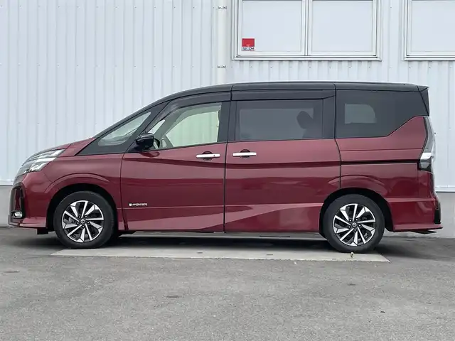 日産 セレナ e－パワー ハイウェイスター G 愛媛県 2019(令1)年 4.8万km マルーンレッド 2トーン 純正ナビ/(Bluetooth/CD/SD/DVD/USB/AUX/フルセグ)/プロパイロット/ビルトインETC/アラウンドビューカメラ/デジタルインナーミラー/前方ドライブレコーダー/フリップダウンモニター/純正15インチアルミホイール/レーンキープアシスト/オートライト/オートマチックハイビーム/レザーシート/シートヒーター/ステアリングヒーター/プッシュスタート/スマートキー/LEDヘッドライト/フォグランプ/電動パーキングホールド/オートブレーキホールド/横滑り防止装置/盗難防止装置/衝突被害軽減ブレーキ/純正ドアバイザー/純正フロアマット/電動格納ミラー/リアロールサンシェード