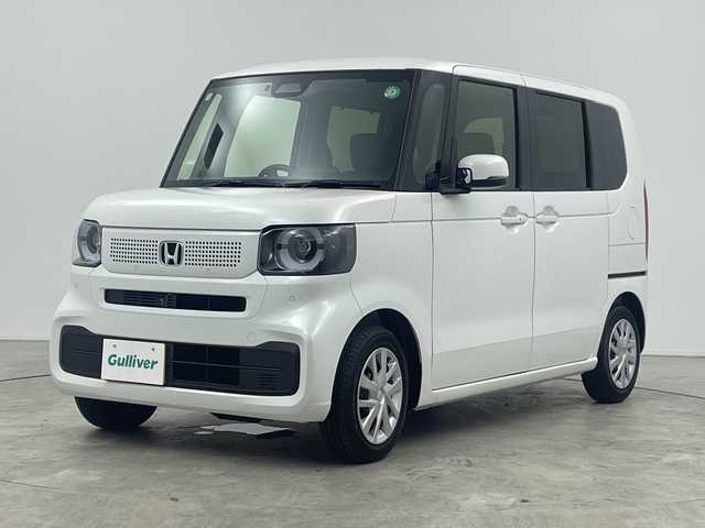 ホンダ Ｎ ＢＯＸ 三重県 2025(令7)年 0.4万km プラチナホワイトパール 禁煙車/純正8インチメモリーナビ/バックカメラ/オートAC/ECON/電子サイドブレーキ/ブレーキオートホールド/ステアリングスイッチ/ホンダセンシング　/●衝突軽減ブレーキ（CMBS）/●先行車発進お知らせ機能/●歩行者事故低減ステアリング/●路外逸脱抑制機能/●標識認識機能/●渋滞追従機能付アダプティブクルーズコントロール（ACC）/●車線維持支援システム（LKAS）/●誤発進抑制機能/●後方誤発進抑制機能/●近距離衝突軽減ブレーキ/●急アクセル抑制機能/●パーキングセンサーシステム/●オートハイビーム/前席シートヒーター　/片側パワースライドドア　/ＥＴＣ　/ＬＥＤ/サイド/カーテンエアバッグ