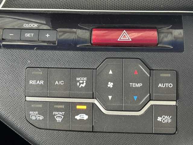 ホンダ ステップワゴン スパーダ Z 佐賀県 2010(平22)年 14.7万km プレミアムブラキッシュパール 純正7インチナビ/CD/DVD/MSV/バックカメラ /ビルトインETC/両側パワースライドドア/パドルシフト/純正16インチアルミホイール/純正フロアマット/HIDライト/フォグライト /オートライト/スマートキー/スペアキー